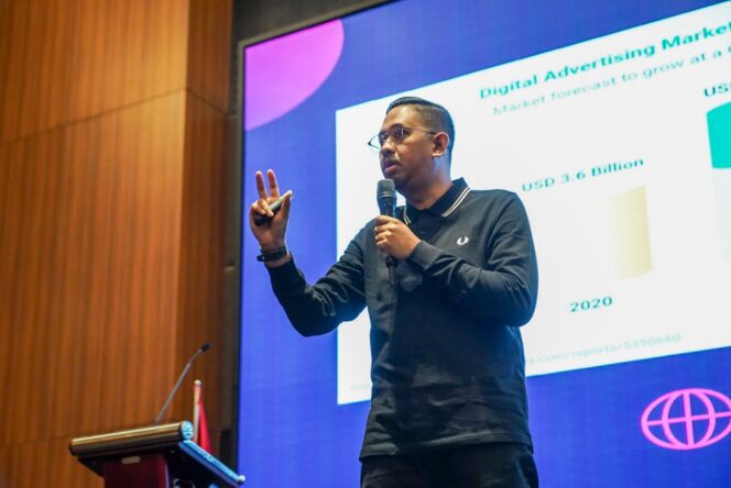 
Evolusi Industri: Tantangan Media Massa dan Agensi di Era Digital