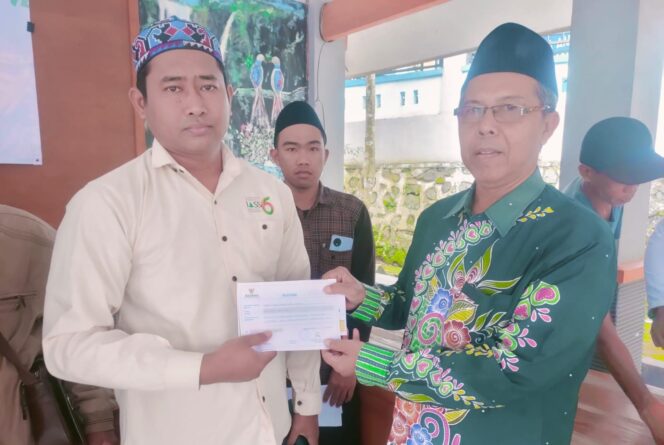 
Baznas Serahkan Bantuan Bagi Kafalah Dai Daerah Terpenci