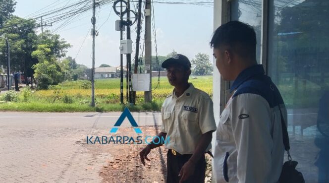
Breaking News! Begal Motor Beraksi Siang Bolong di Pasuruan