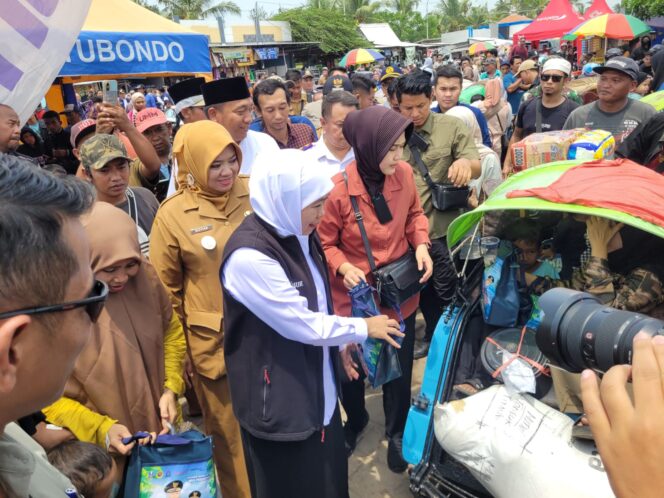 
Gubernur Khofifah Pantau Mudik Gratis Pemprov Jatim di Pelabuhan Jangkar Situbondo
