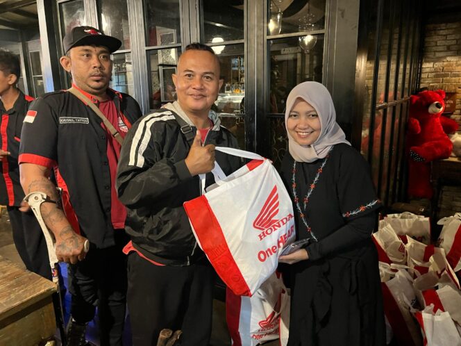 
Berbagi di Bulan Suci, MPM Honda Jatim Salurkan Donasi dan Gelar Aksi Sosial