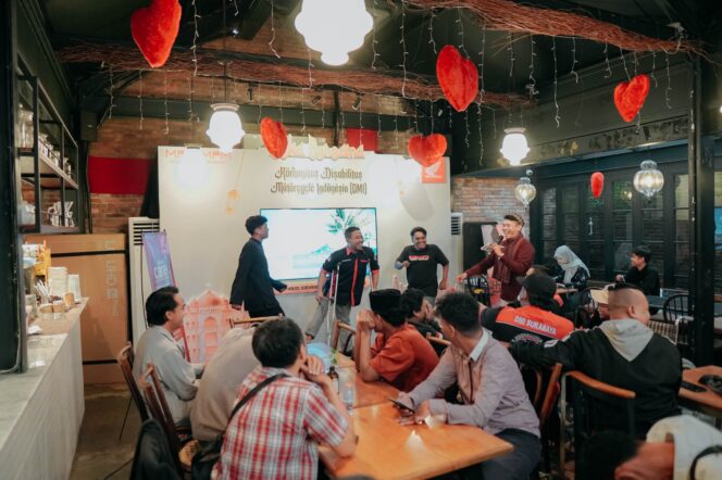 
Ramadhan Care 2025: MPM Honda Jatim Ajak Konsumen Ngabuburide dan Berbagi Kebahagiaan