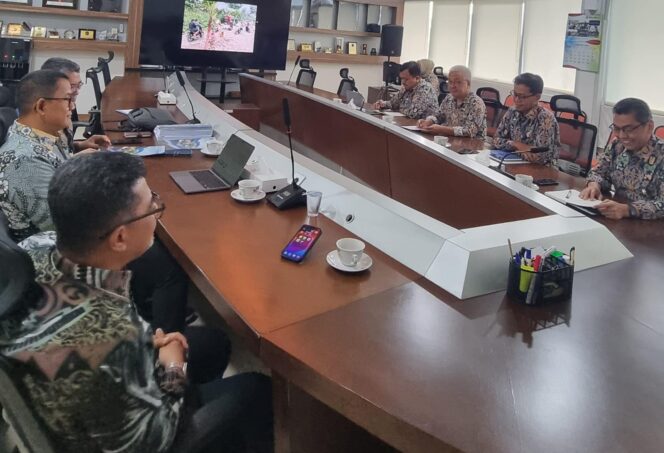 
Kunjungi Kementerian PU RI, Bupati Haris Usulkan Rehabilitasi Infrastruktur Jalan dan Jembatan