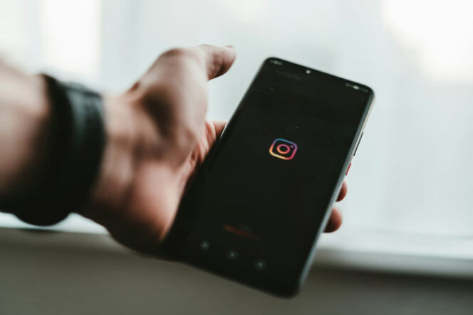 
Percuma Feed Estetik Kalau Story Sepi: Strategi Bisnis Di Instagram 2025