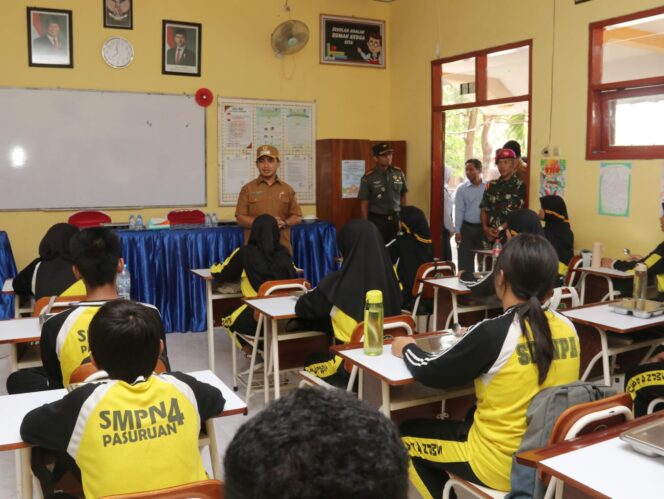 
Wali Kota Bersama Forkopimda Tinjau Pelaksanaan Program MBG di SMPN 4 Kota Pasuruan