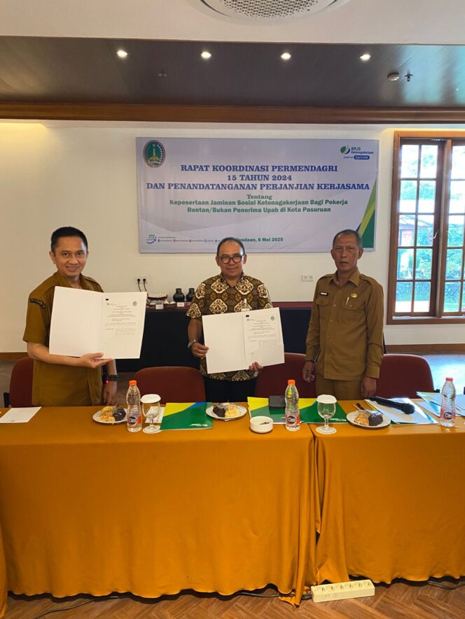 
9.038 Pekerja Rentan di Kota Pasuruan Terlindungi Program BPJS Ketenagakerjaan Lewat DBHCHT