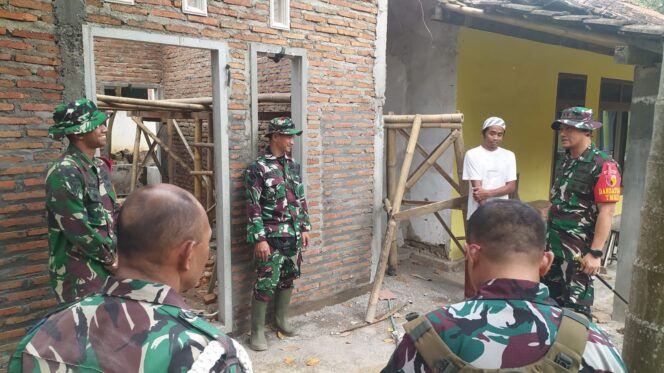 Dandim 0824/Jember Tinjau Progres Pembangunan Rutilahu TMMD ke 124 Desa Plalangan