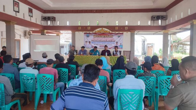 
Pemkab Probolinggo Tuntas 100 Persen Musdesus Pembentukan Koperasi Desa Merah Putih