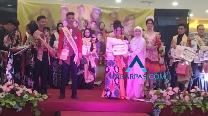 
Bunda Ani Adi Wibowo Ajak Para Remaja Ikut Lestarikan Batik sebagai Warisan Leluhur