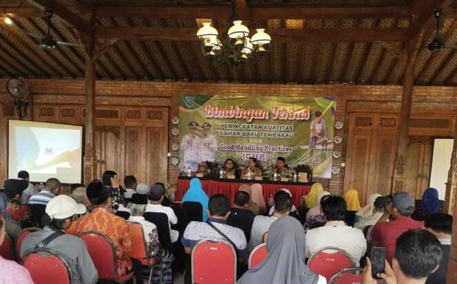 
Diperta Probolinggo Gelar Bimtek Peningkatan Kualitas Bahan Baku Tembakau