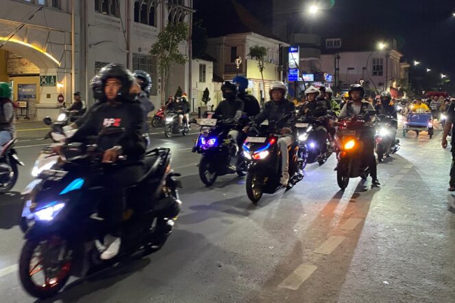 
Jangan Abaikan Keselamatan! Ini Cara #Cari_Aman Saat Berkendara Malam