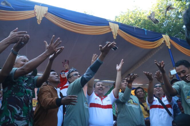 
Dongkrak Produk UMKM, Pemkab dan Gerakan Koperasi Gelar Lomba Gacoran Perkutut Lokal