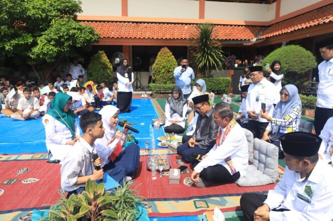 
Hebat! Murid Baru Berkebutuhan Khusus Hafal 30 Juz Bikin Haru Suasana MATSAMA 2025