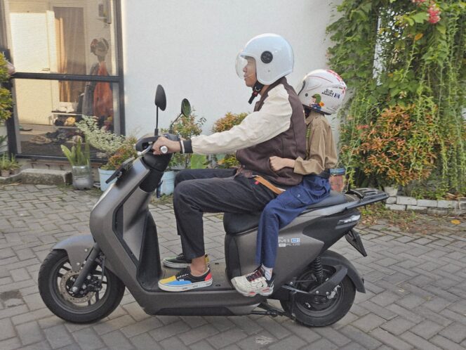 
Tips #Cari_Aman Bonceng Anak ke Sekolah, Wujudkan Perjalanan yang Nyaman dan Aman