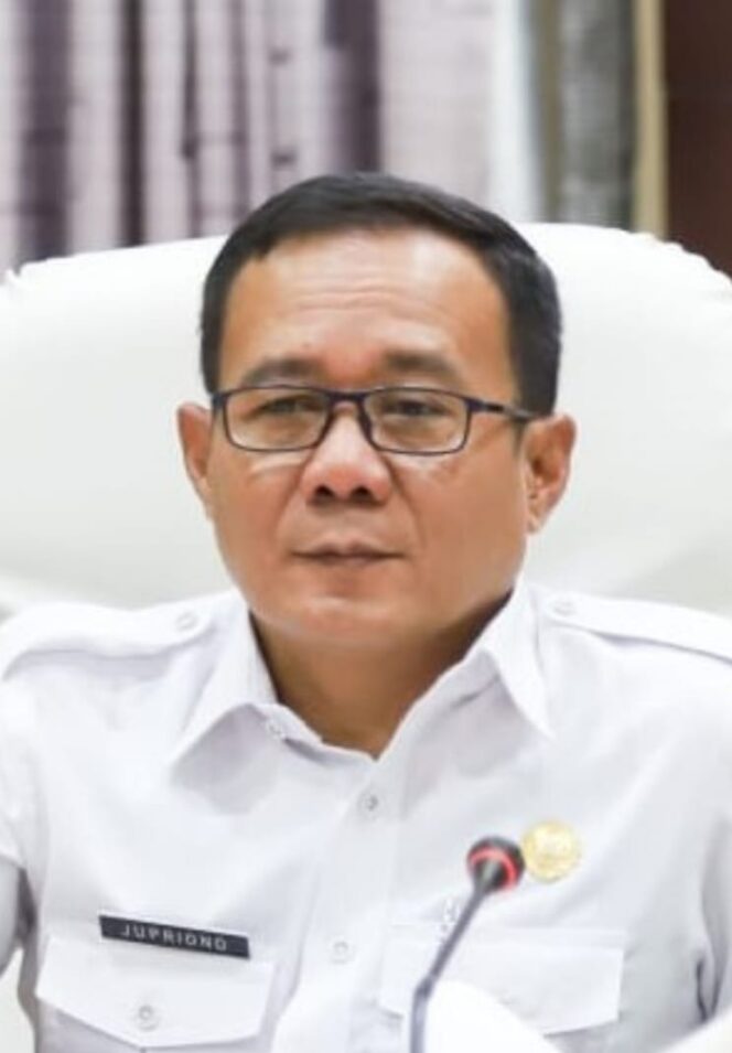 
Sudah Mangkrak, Hilang Baru Dicari, Ini Penjelasan Pj Sekda Jember Soal Kabar Mobil Wabup Raib