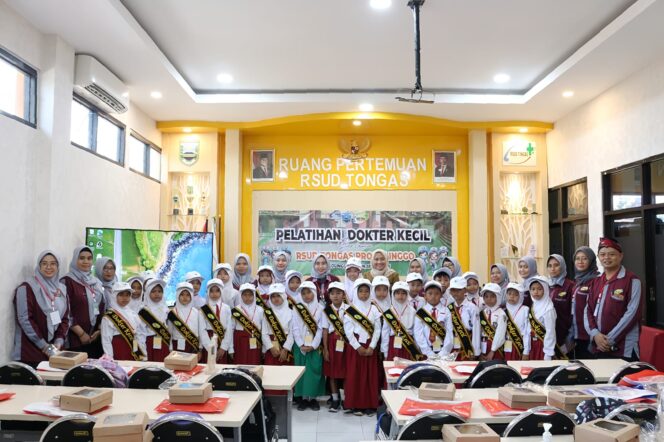 
RSUD Tongas Berikan Pelatihan Dokter Kecil