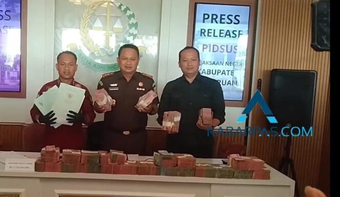 
Kejaksaan Negeri Kabupaten Pasuruan Selamatkan Rp 2,5 Miliar Lebih Dana Hibah Korupsi PKBM