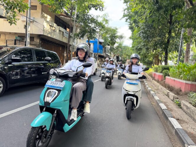 
Cari Aman Berkendara dengan Motor Listrik, Nyaman di Jalan, Aman di Tujuan