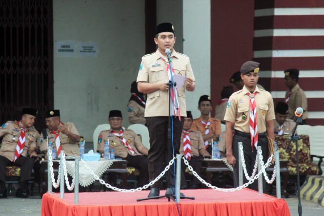 
Wali Kota Pasuruan Pimpin Apel Peringatan Hari Pramuka ke 64