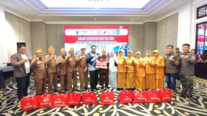 
Honda Community Convoy Merdeka Ramaikan Hari Kemerdekaan di Surabaya