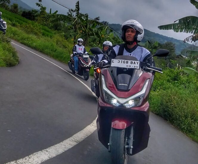 
Cari Aman di Jalan Menanjak dan Menurun: Tips Berkendara Aman Ala Honda di Malang
