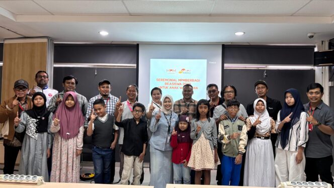 
Semangat Sinergi Bagi Negeri, MPM Honda Jatim Salurkan Beasiswa untuk Keluarga Jurnalis