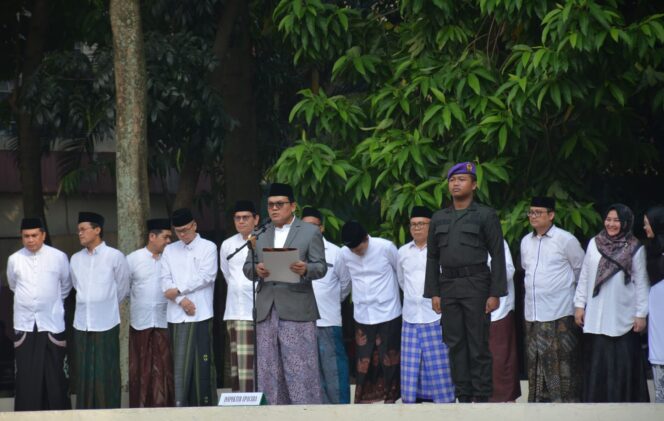 Gelar Peringatan HSN 2025, Rektor UIN Jakarta Harap Para Santri Terus Tingkatkan Ilmu dan Akhlak