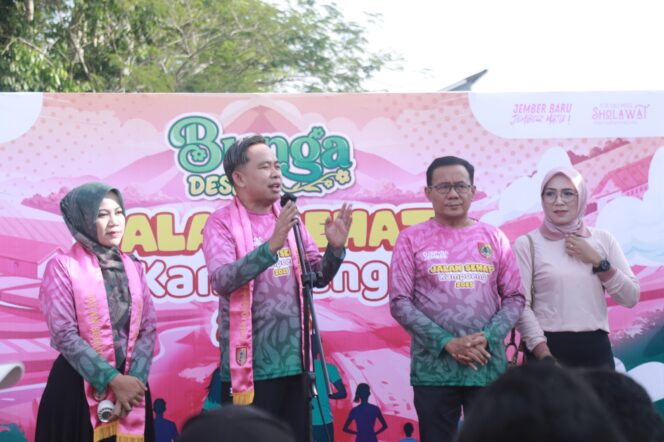 Ratusan Warga Padati Lapangan Darungan, Bupati Fawait Buka Langsung Kegiatan Bunga Desaku di Panti