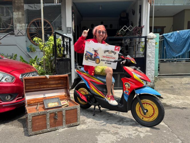
MPM Honda Jatim Mulai Distribusikan Honda BeAT One Piece x Tahilalats ke Konsumen Beruntung di Surabaya