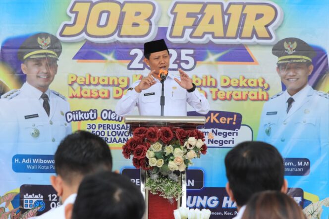 
Buka Job Fair 2025, Mas Nawawi Ajak Generasi Muda Tingkatkan Keterampilan dan Produktivitas