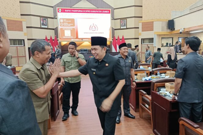 
Bupati Fawait Tegaskan Tidak Akan Naikkan Pajak, Fokus Tutup Kebocoran PAD dan Percepat Digitalisasi Pendataan