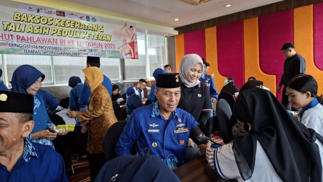 
MPM Honda Jatim Rayakan Hari Pahlawan dengan Aksi Kesehatan untuk 100 Veteran