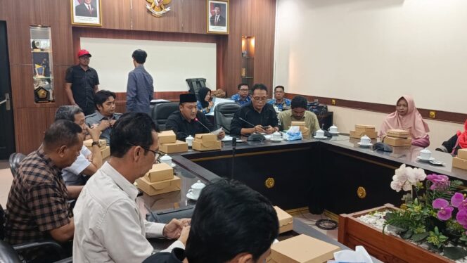 
Irigasi Tersumbat di Sekitar, DPRD Jember Tegaskan Hak Petani Tetap Harus Dipenuhi