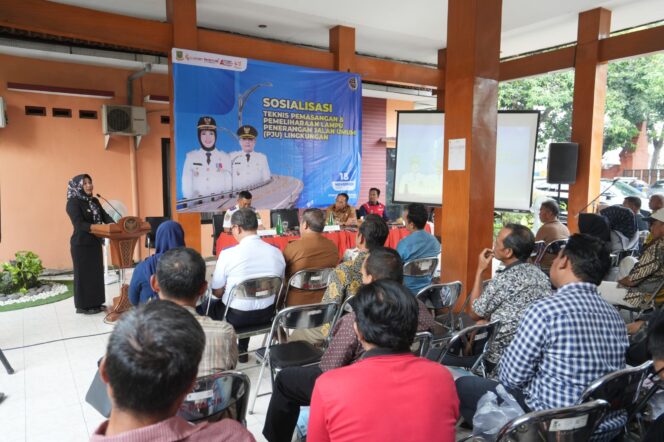 
Ning Ita Sosialisasi Teknis Pemasangan dan Pemeliharaan PJU, Tegaskan Pentingnya Standar Keamanan