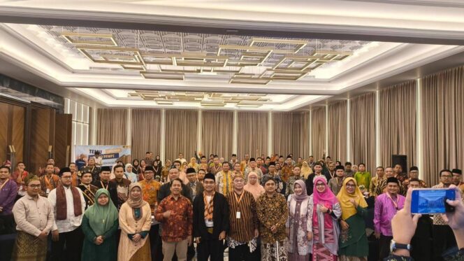 
Kemenag Dorong Asosiasi Prodi Manajemen Pendidikan Islam se-Indonesia Manfaatkan Layanan Beasiswa dan Riset Kolaboratif