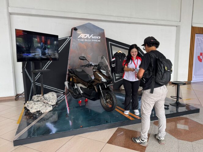 
Honda ADV160 Airport Exhibition Hadir di Bandara Juanda Surabaya, Sajikan Program Spesial untuk Konsumen