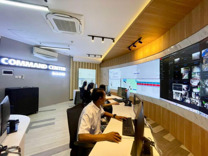 
Wujudkan Transformasi Digital, KAI Logistik Operasikan Command Center sebagai Pusat Kendali Operasional Terpadu