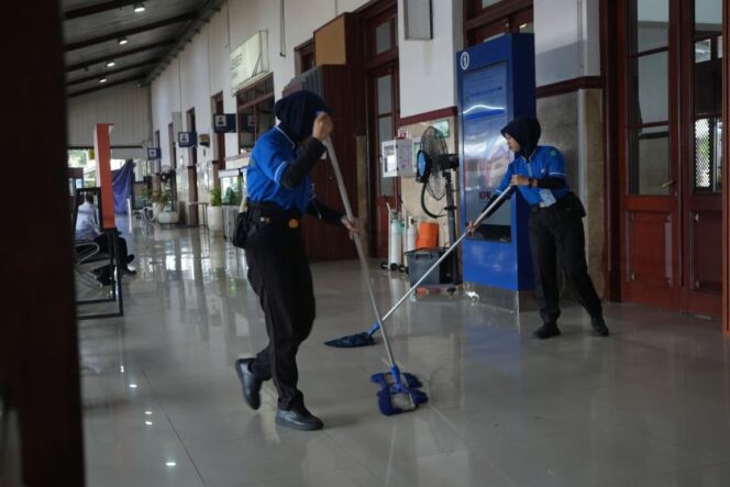 
KAI Tingkatkan Layanan Angkutan Natal dan Tahun Baru 2025/2026 untuk Pastikan Mobilitas Aman dan Dorong Perputaran Ekonomi Nasional