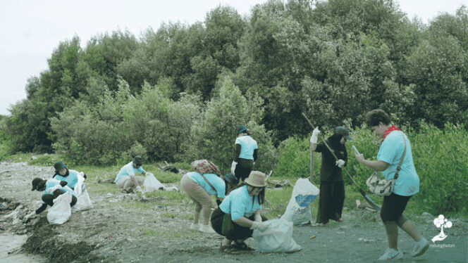 
Tidak Hanya Menanam Pohon, LindungiHutan Juga Tawarkan Pemberdayaan Masyarakat Pesisir