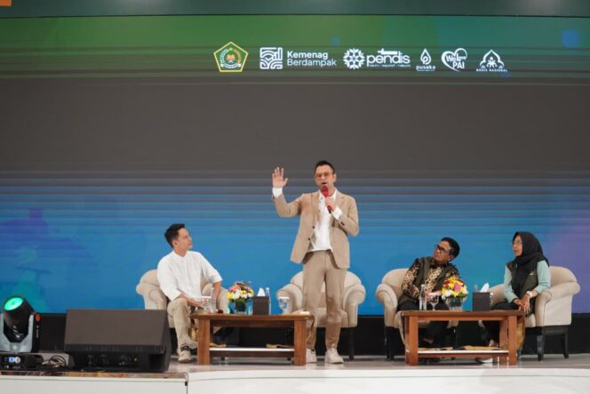 
Raffi Ahmad Bekali Rohis Keseimbangan Ilmu dan Nilai Rohani sebagai Kunci Generasi Berkarakter