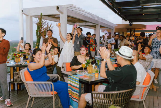 
Squeeze Sundown Vol. 6 : Tropical Voyage, Merayakan 37 Tahun Perjalanan, Semangat, dan Kolaborasi