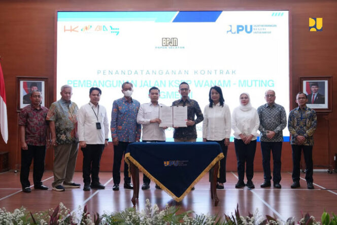 
Kementerian PUPR Bangun Jalan KSPP Wanam-Muting Segmen II Papua Selatan