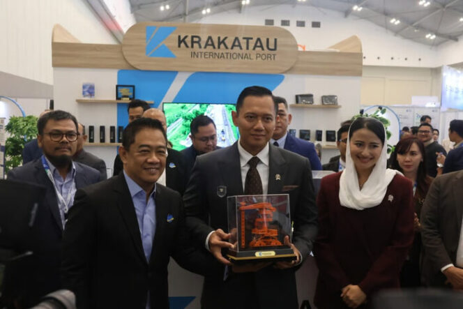 
Menjawab Tantangan Operasional Logistik Indonesia