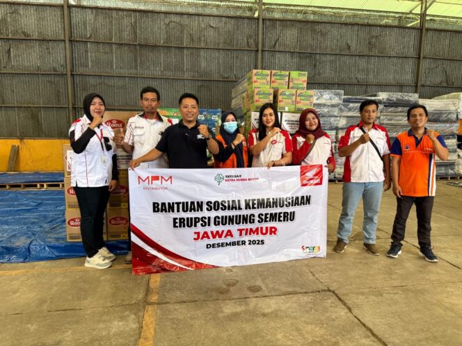 
Erupsi Semeru, Yayasan AHM dan MPM Honda Jatim Salurkan Bantuan untuk Korban Pengungsian
