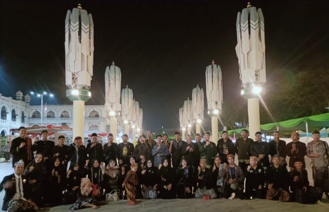 
Padang Bulan Purnama dan Barian Eratkan Penggiat Budaya Pasuruan