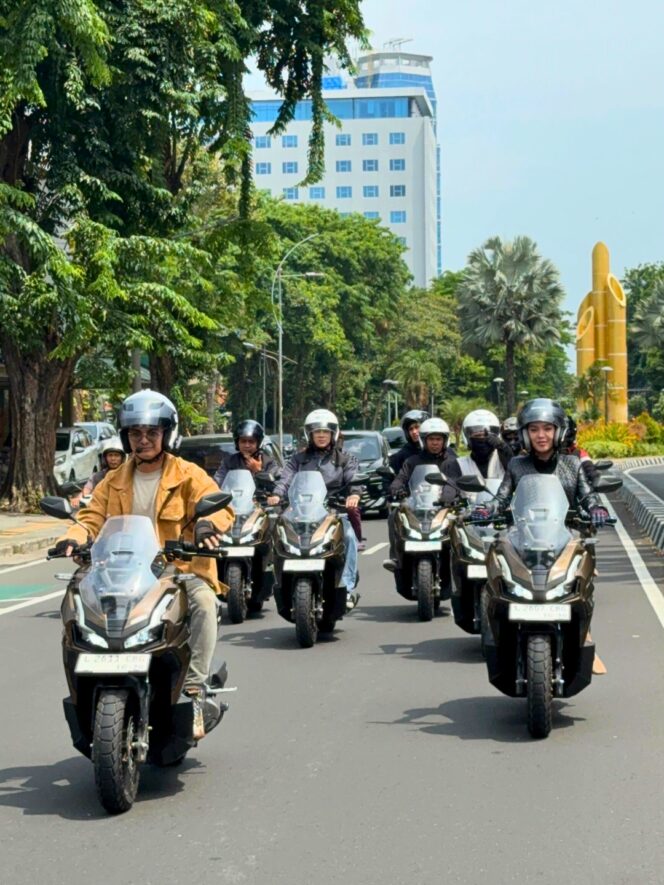 
New Honda ADV160 Roadsync Tampil Gagah dan Stabil di Rute Menanjak Trawas – Goa Gembyang