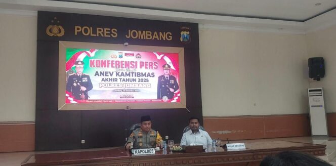
Anev Kamtibmas Akhir Tahun 2025, Kapolres Jombang ; Situasi Kamtibmas di Wilayah Jombang Dalam Kondisi Aman, Tertib dan Kondusif