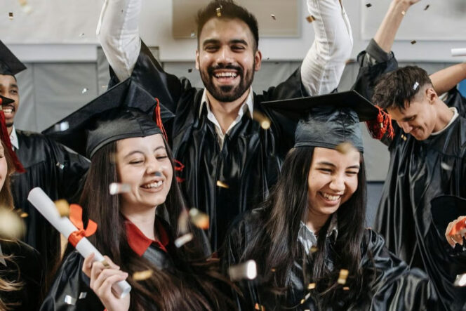 
Biaya Wisuda yang Sering Terlewat dari Perhitungan