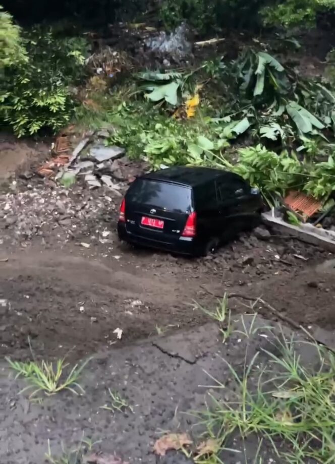 
Longsor GOR Jadi Peringatan Rusaknya Tata Ruang di Jember