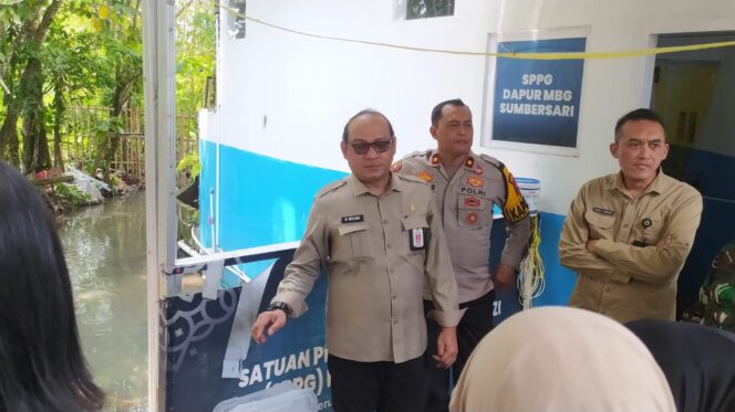 
Sempat Kebanjiran, Satgas MBG Jember Cek SPPG Sumbersari: Soroti Lokasi dan Perizinan
